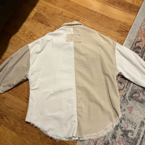 POL Shacket - Picture 4 of 5